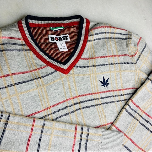 BOAST Other - 🟢 BOAST hemp logo v-neck sweater
